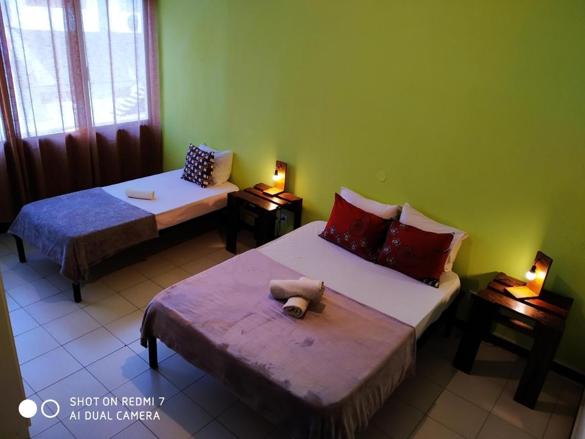 Praiadise Hostel Vila Nova Exteriör bild
